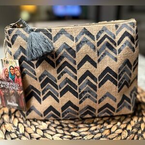 ❌SOLD❌Neiman Marcus Clutch/Cosmetic Bag